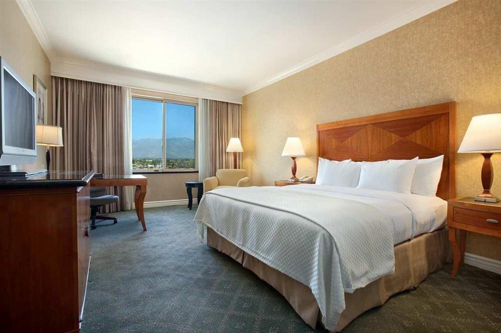 Hilton Los Angeles/San Gabriel Hotel Room photo